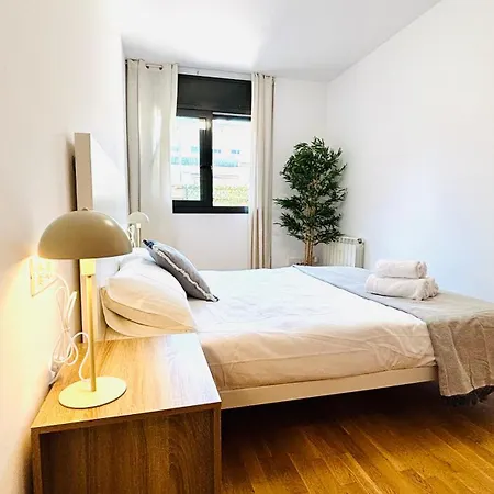 Apartamento Bajos Con Jardín