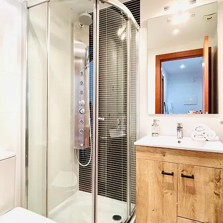 Bajos Con Jardin Apartment *